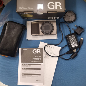 리코gr3 다이어리에디션 보증기간27.10월2000컷대사용한 풀박스팔아요