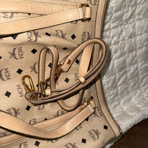 정품 MCM 클래식 쇼퍼백 숄더백