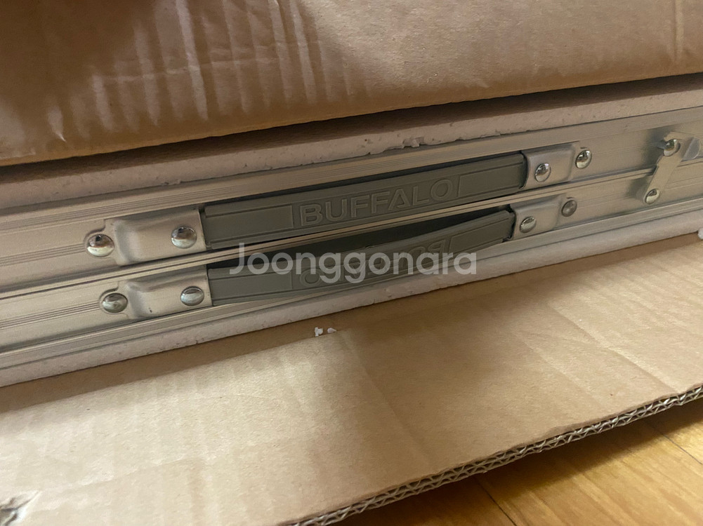 [미사용]버팔로 테이블 의자 세트--3