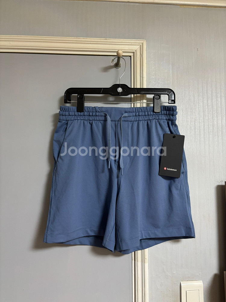 룰루레몬 소프트 저지 쇼츠 반바지 5인치 m사이즈 새제품 택포8만 팝니다.--0