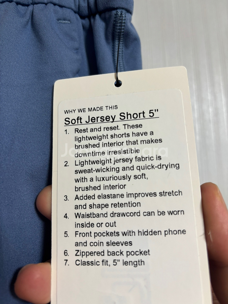 룰루레몬 소프트 저지 쇼츠 반바지 5인치 m사이즈 새제품 택포8만 팝니다.--2