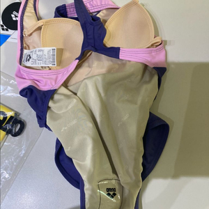 (새것)여아 아레나 수영복 80