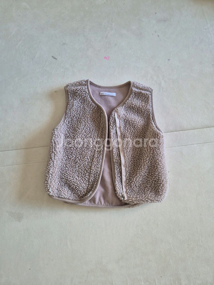 쁘띠헬레나 양털조끼 L 5-6세--2