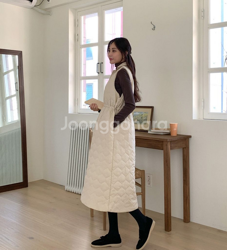 새상품) 가볍고 따뜻 퀼팅 조끼 롱원피스 누빔 롱원피스--4