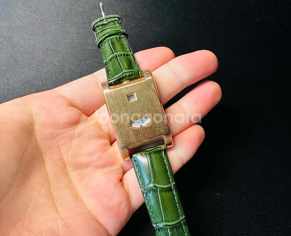 Ciloa 금장 점핑아워 빈티지 쿼츠 시계 판매--0