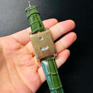 Ciloa 금장 점핑아워 빈티지 쿼츠 시계 판매