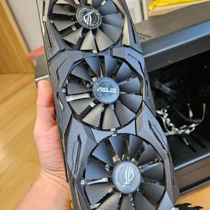 STRIX GTX 1070Ti A8G 게이밍 그래픽카드