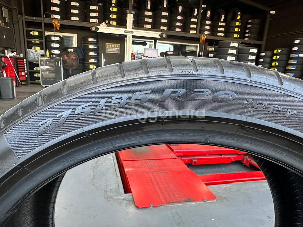 245 40 20,275 35 20 피렐리 피제로 런플렛 중고타이어 한대분 판매--2