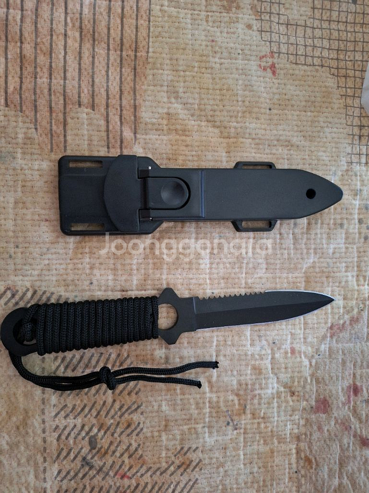 캠핑나이프 새거미사용 새거톱날있고밴드있어서 팔이나 다리--0