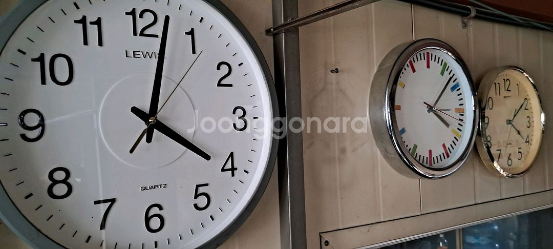 벽시계 무소음 벽걸이형시계 팝니다--1