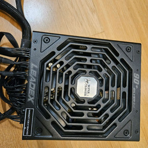 슈퍼플라워 SF-750F14MT 파워 서플라이