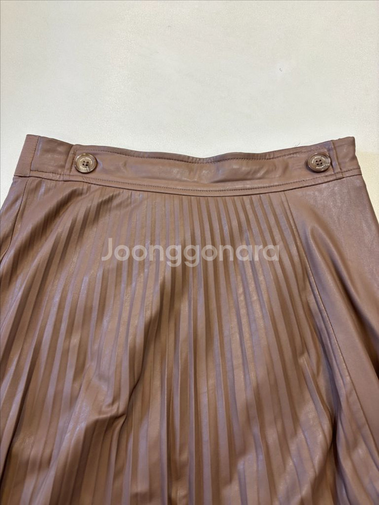 듀엘 레더 플리츠 스커트 66사이즈--2
