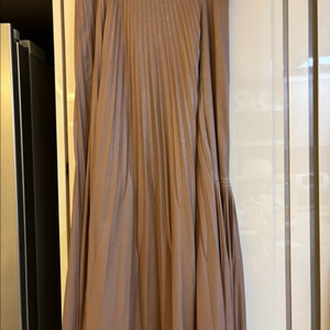 듀엘 레더 플리츠 스커트 66사이즈