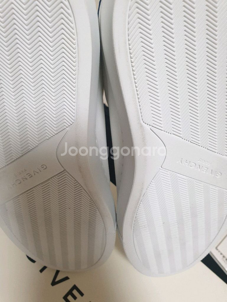 새상품 지방시 여성 가죽 스니커즈--5