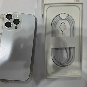 아이폰16프로맥스 256GB 풀박스 SSS급