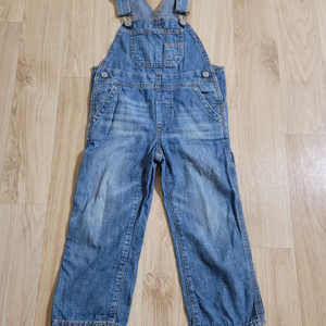 남아옷110 몽땅10벌 9천원.갭멜빵바지.H&M티.트레이닝셋업2벌.코코리따바지.핀앤핏후드집업 등