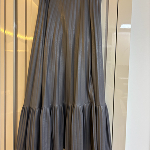 듀엘 레더 플리츠 스커트