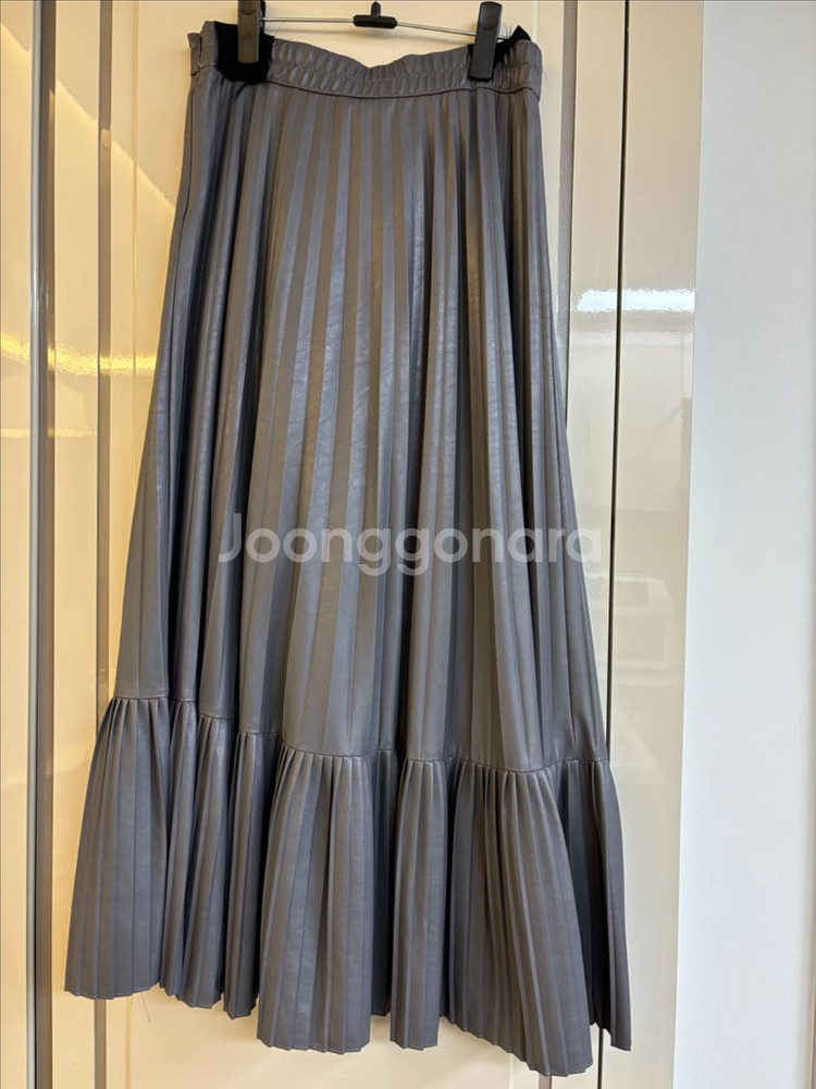 듀엘 레더 플리츠 스커트--8