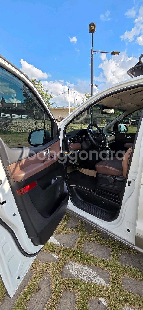 더 뉴그랜드 스타렉스 2인승 캠핑카 4WD/20년9월/46,***km--5