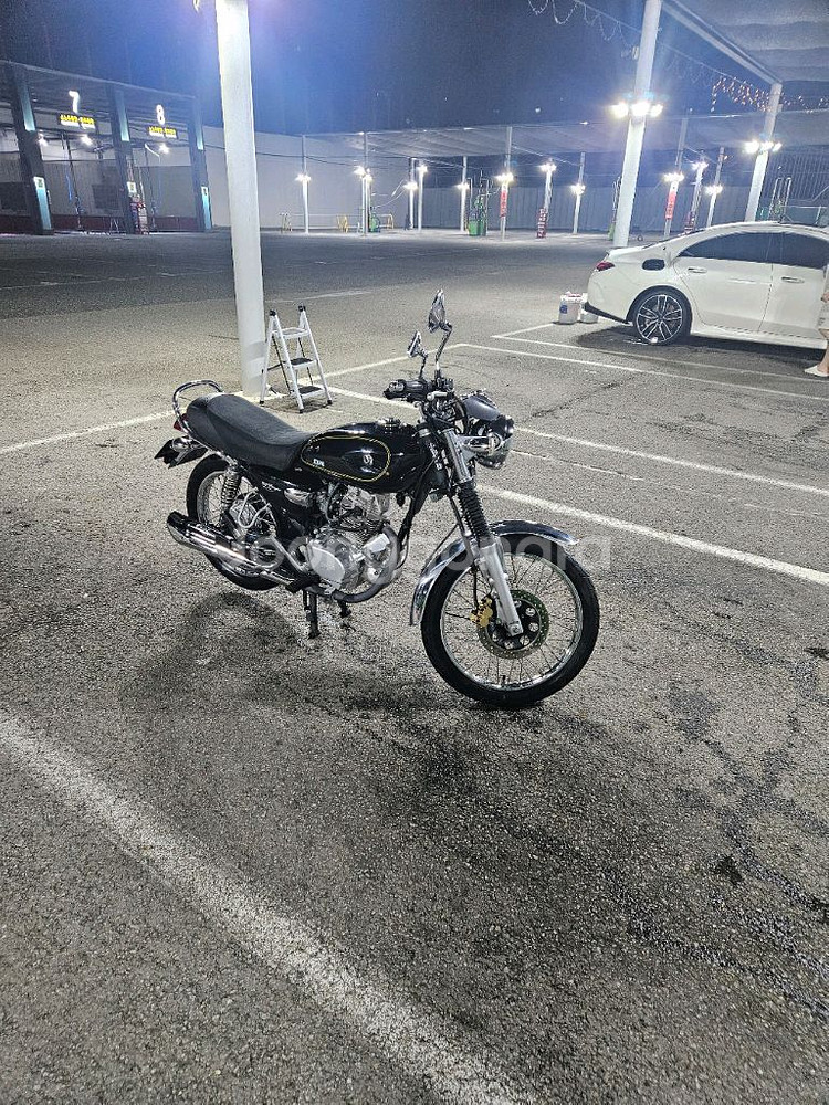 SYM 울프 클래식 125 오토바이 판매합니다--0