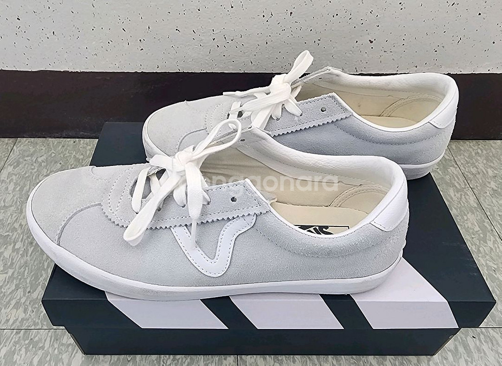 반스 신형 디자인 남녀공용 어센틱 스니커즈-265--1