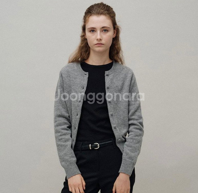 낫띵리튼 디엔 콩단추 가디건 그레이 1회 단시간착용--0