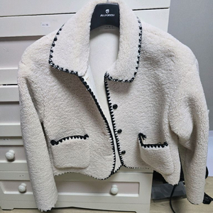 플리츠플리즈 코트