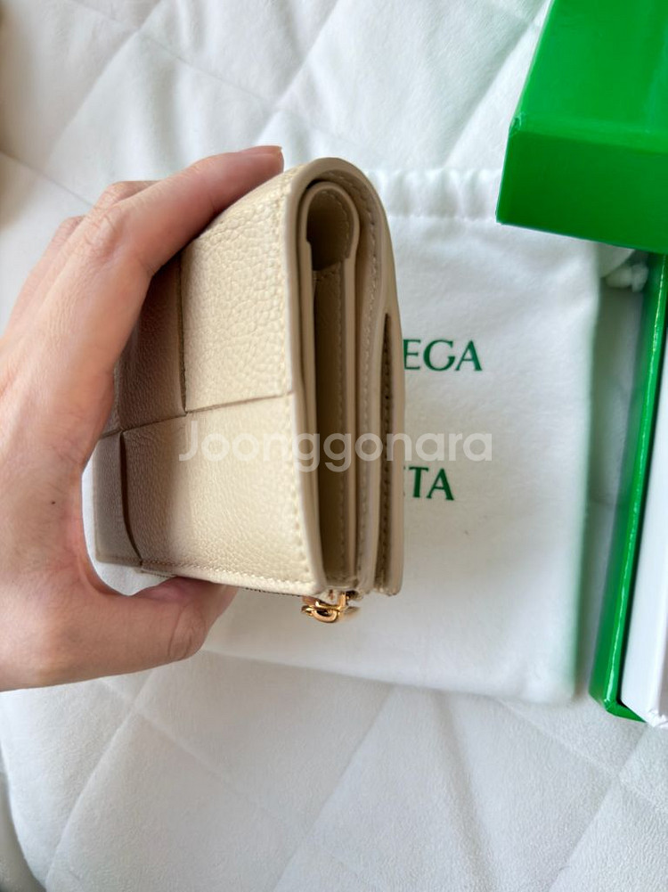 보테가 베네타 인트레치아토 반지갑--1