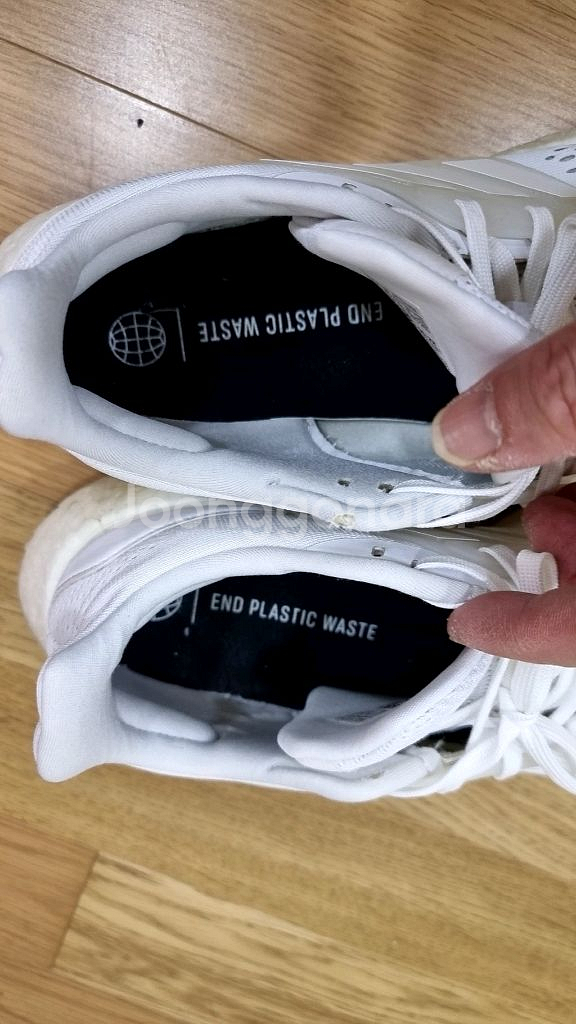 아디다스 울트라부스트 스니커즈265--8