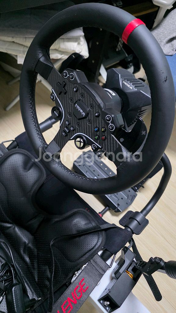 Moza r3 레이싱휠 + 플레이시트 + hf8--0