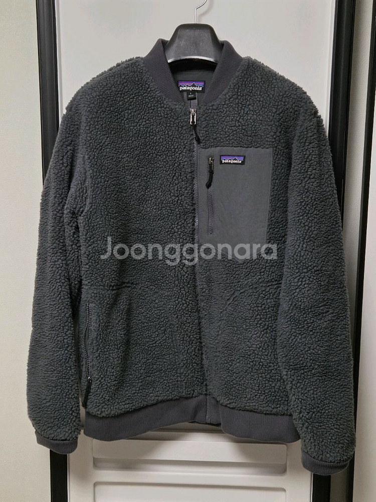 파타고니아 레트로X 봄버 차콜 L사이즈 판매합니다.--0