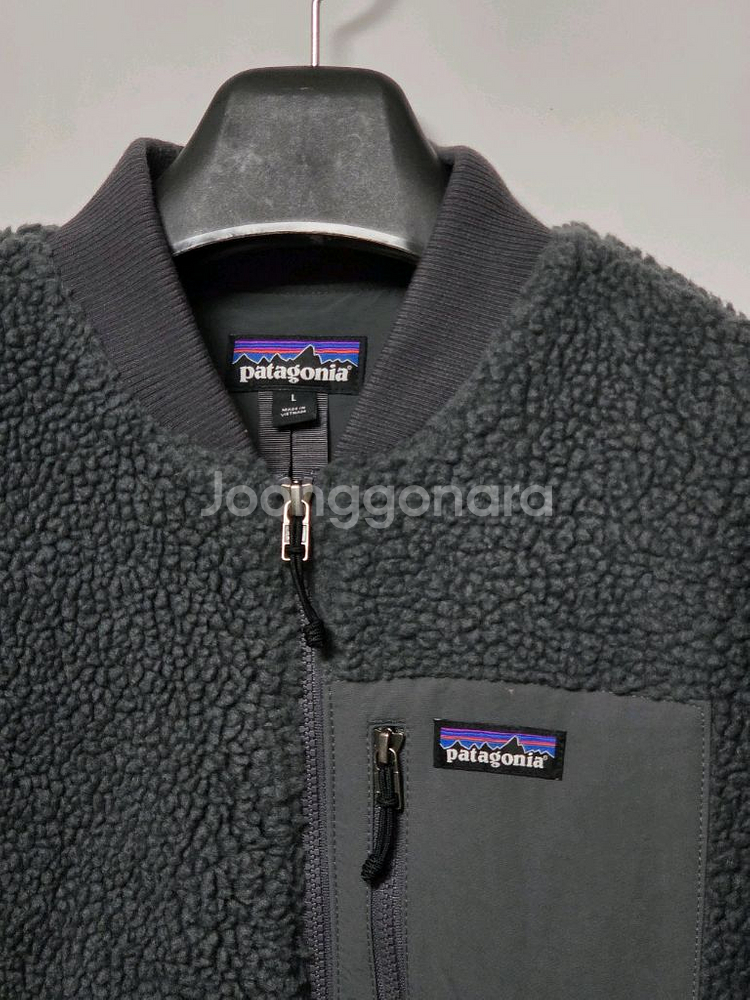 파타고니아 레트로X 봄버 차콜 L사이즈 판매합니다.--1