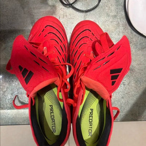 아디다스 프레데터