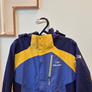 아이더 여성 바람막이 (등산복 추천)