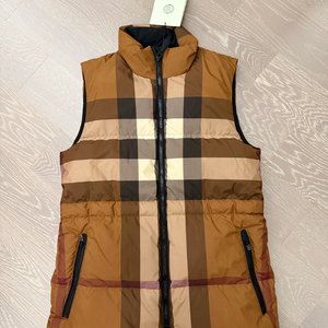 주말만 가격인하>버버리 구스다운 패딩 베스트 사이즈 s