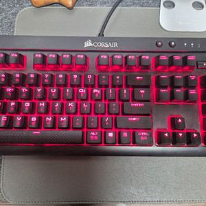 커세어 K68 기계식 게이밍 키보드
