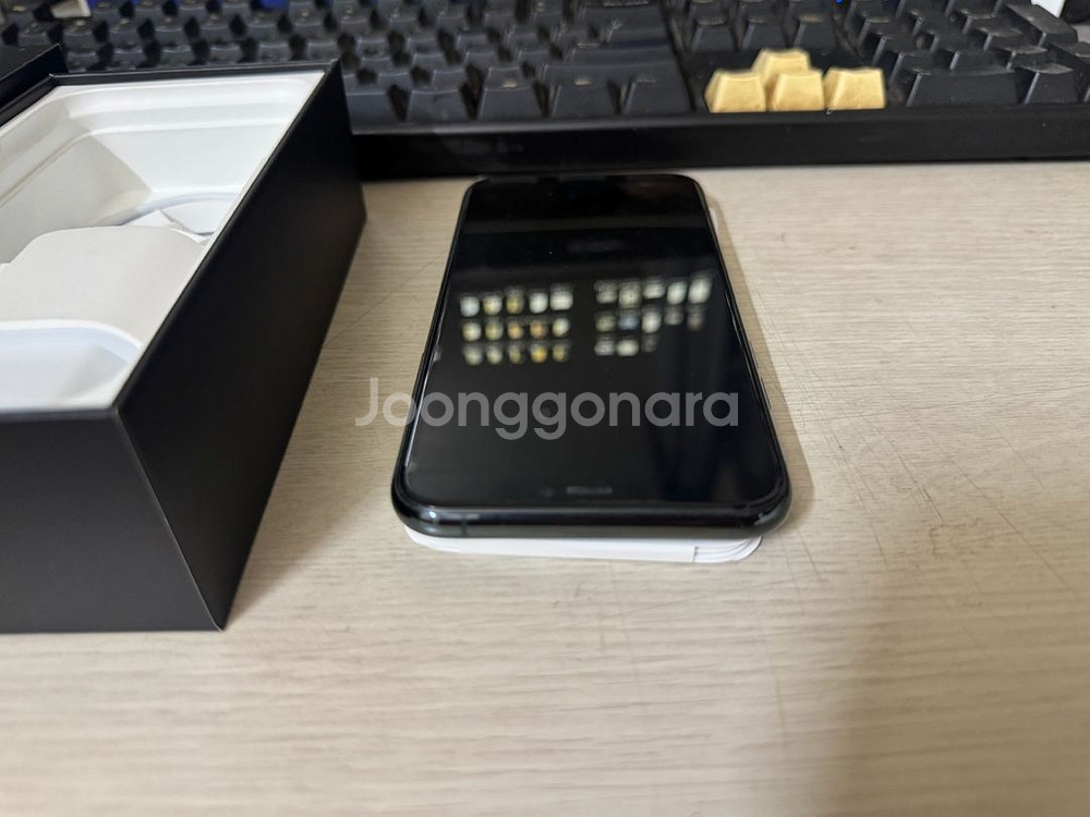 아이폰11프로 256G 미드나잇그린/ 실버 2대 판매중--9