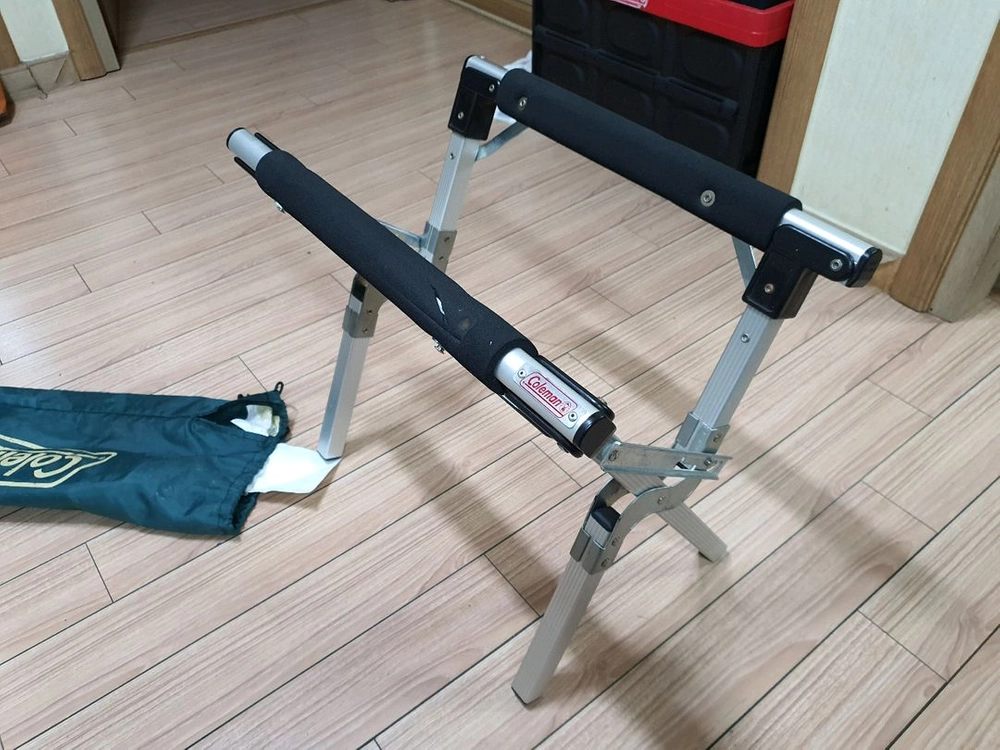 콜맨 쿨러 스탠드 이미지