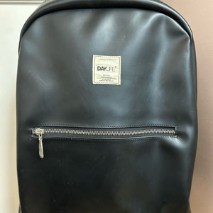 블랙 가죽 백팩