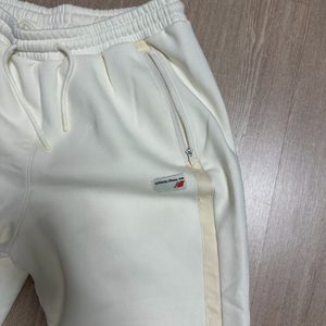 뉴발란스 안감 기모 레귤러핏 조거 팬츠