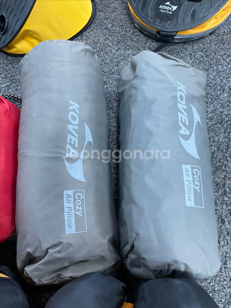 캠핑 침낭/베개/에어펌프 세트 코베아/등등 일괄--5