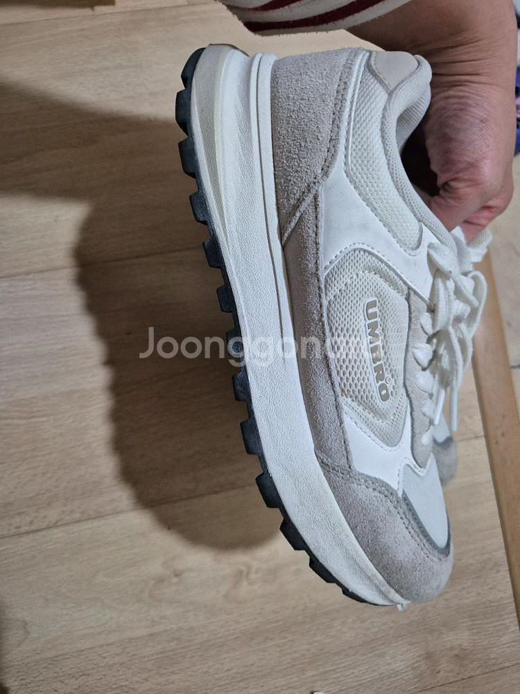 엄브로 여성 운동화 250--3