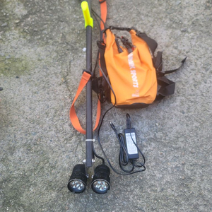 해루질 머루수중써치 쌍발 배터리 충전기포함