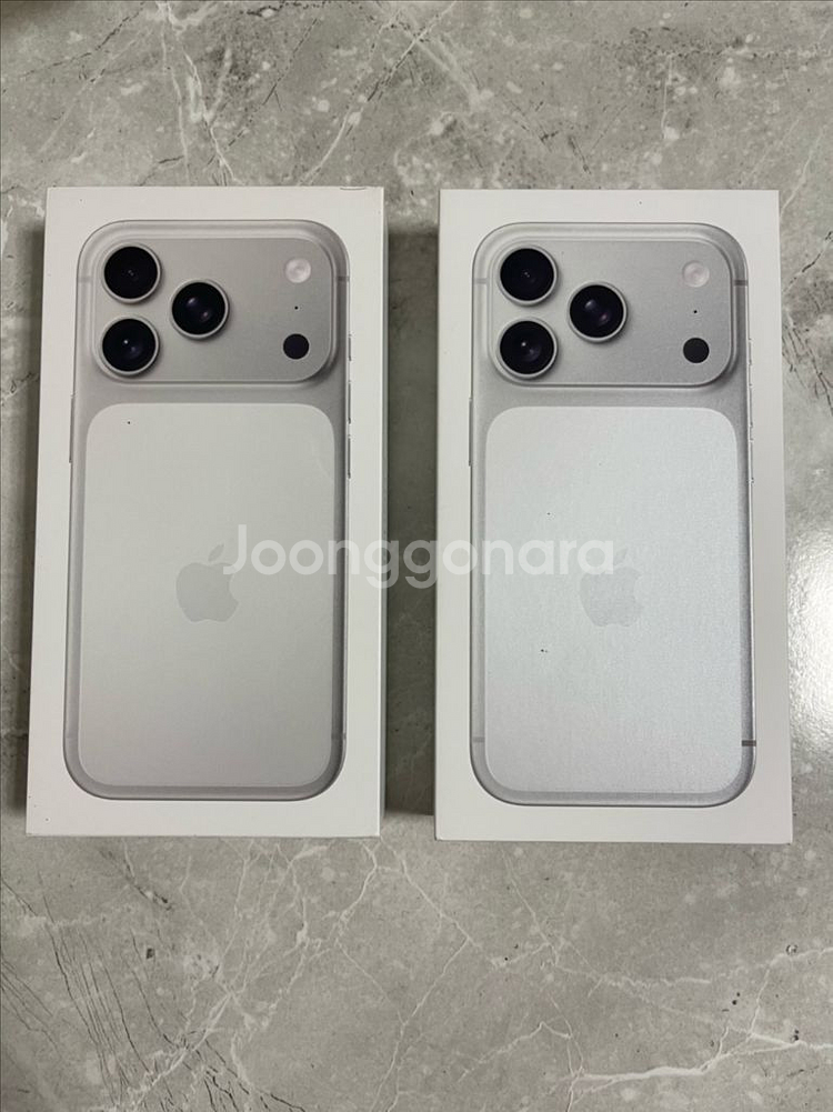 아이폰 17프로 512 실버 자급제 미개봉 2대--0