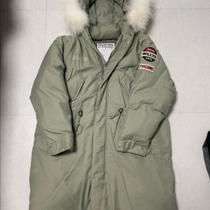 지프 덕다운 야상패딩점퍼 m사이즈 카키색