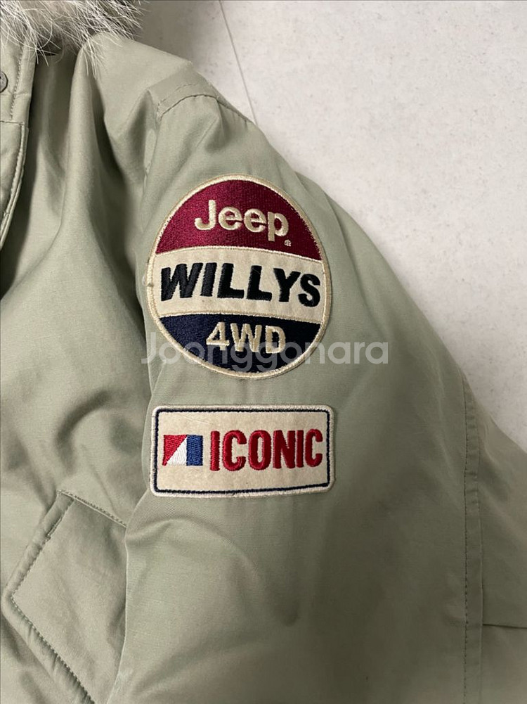 지프 덕다운 야상패딩점퍼 m사이즈 카키색--3