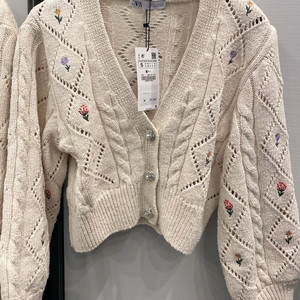 자라 꽃자수 크롭 니트 아이보리 크림 가디건 S