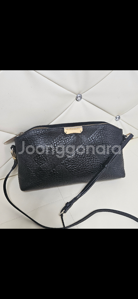 버버리 크로스백--0