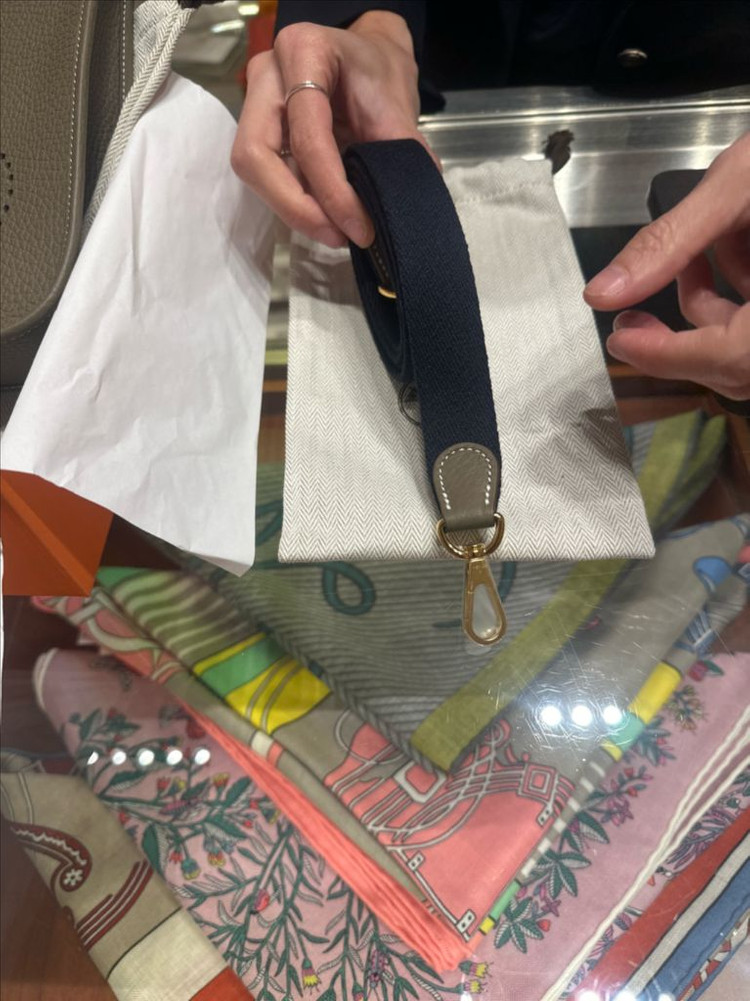 에르메스 미니 에블린 에토프 골드 (풀구성 원본인보이스) 이미지