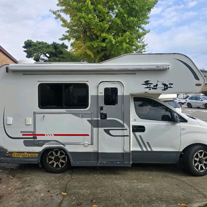 스타렉스 캠핑카 짧은키로수 가성비